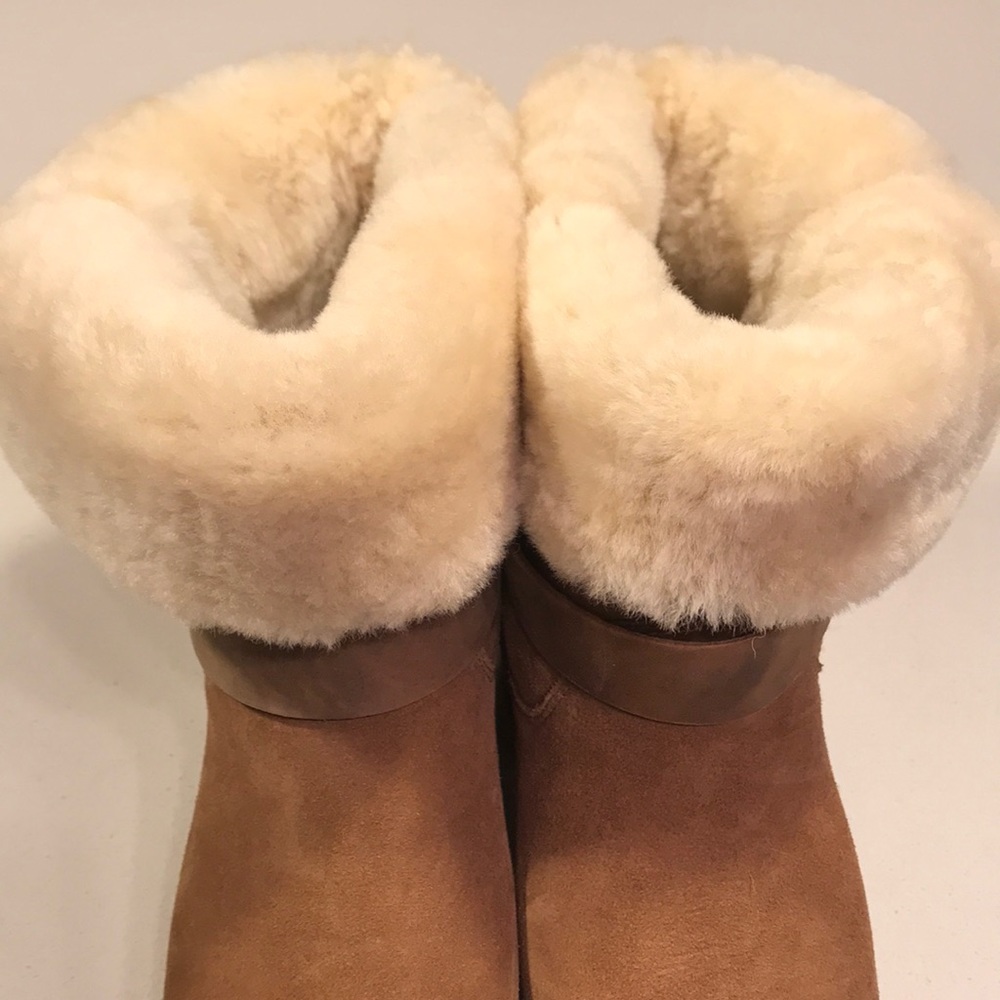 Ugg Heeled Ankle Booties - Picture 4 of 6